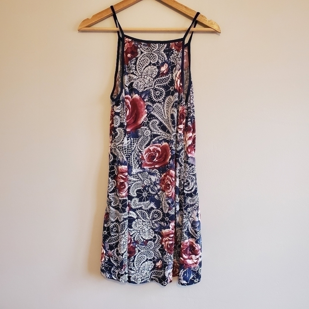 FLOWER Dress - Picture 4 of 4